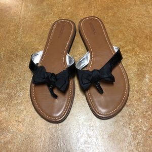 Bow flip flops